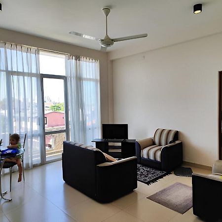 Vivas Residencies Luxury Apartments Dehiwala-Mount Lavinia Exterior foto