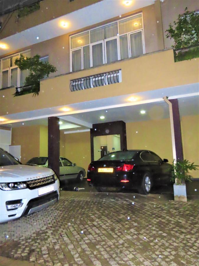 Vivas Residencies Luxury Apartments Dehiwala-Mount Lavinia Exterior foto